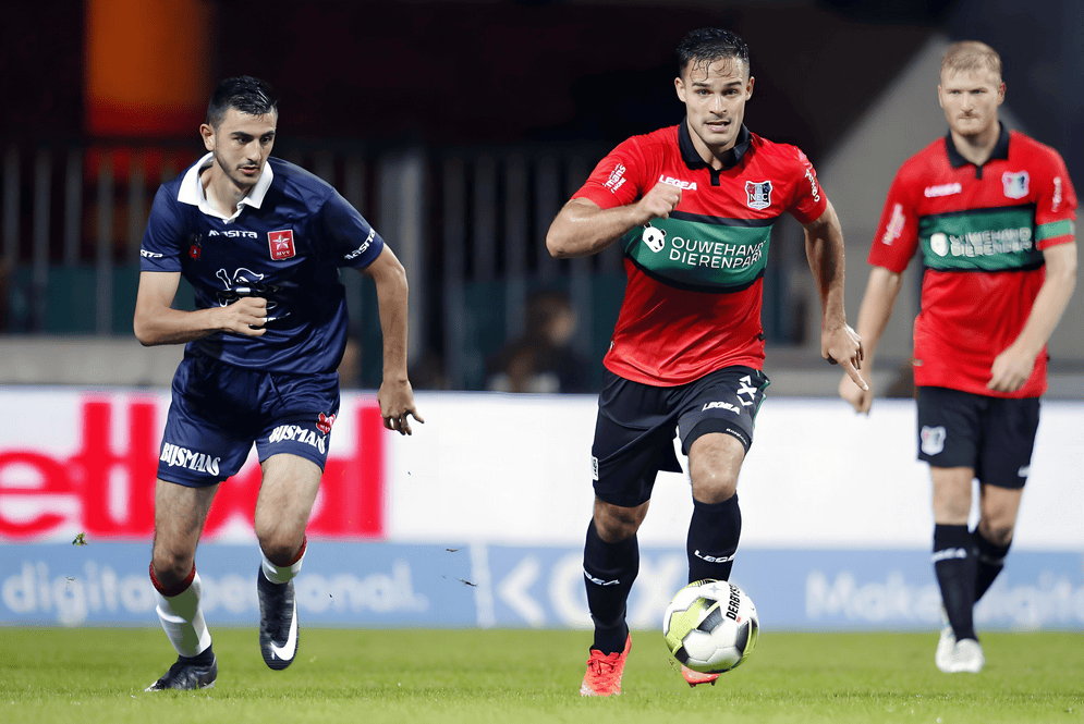 他的防守反 他的防守反