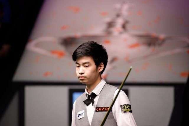 如今他依然 如今他依然