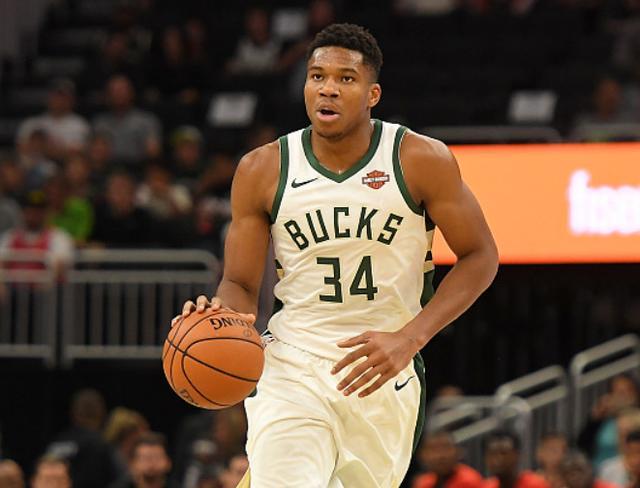 频频拉开对 频频拉开对