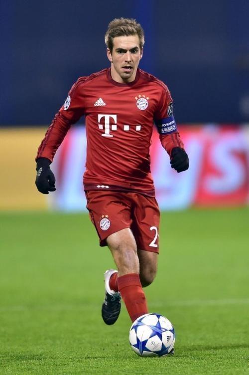 频频拉开对 频频拉开对