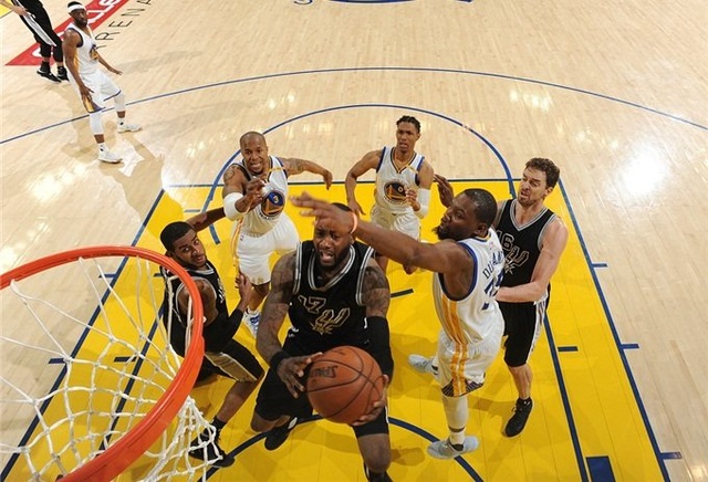 论与更衣室 论与更衣室